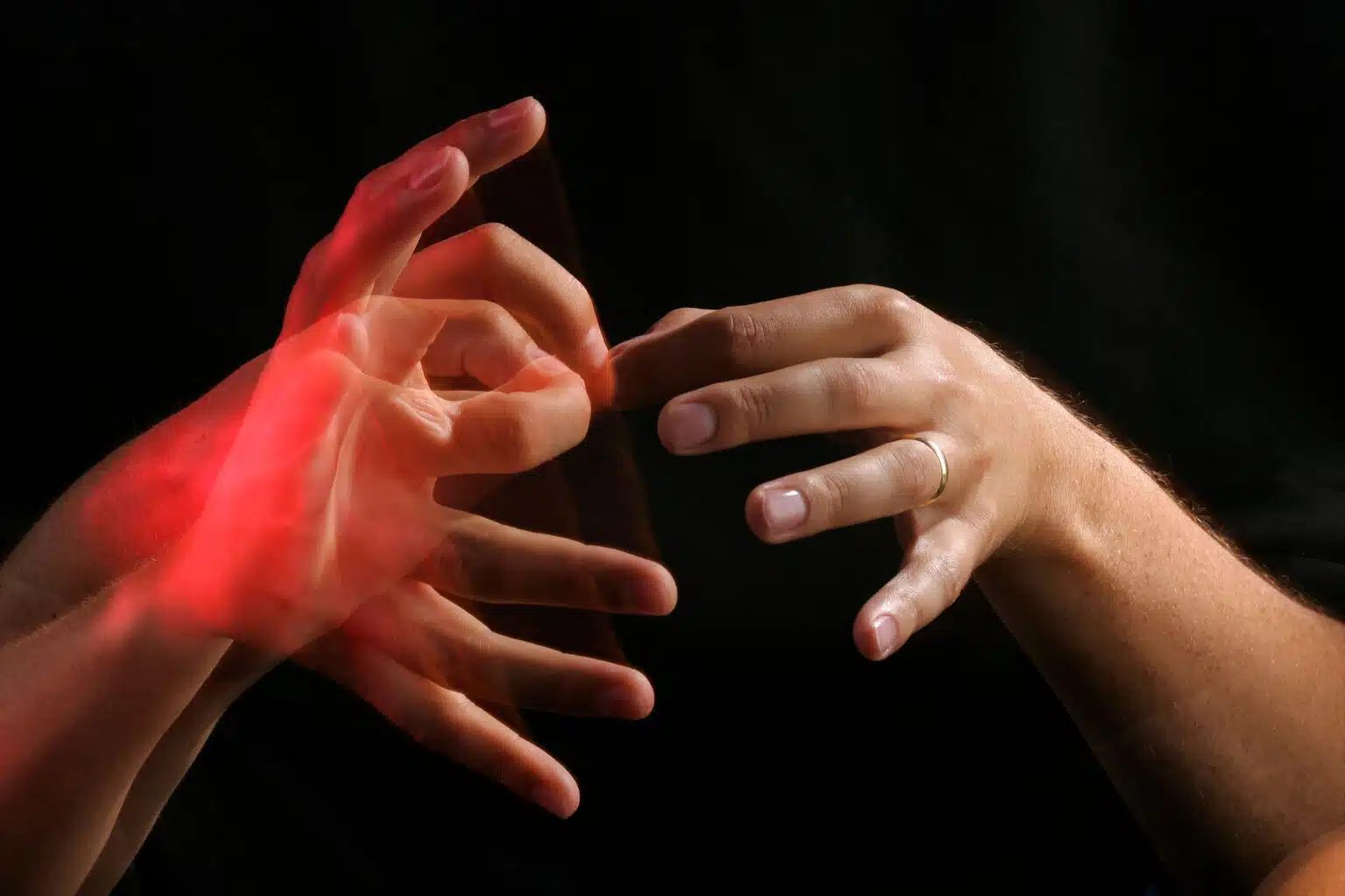 Different ways to communicate with the Deaf and Hard of Hearing