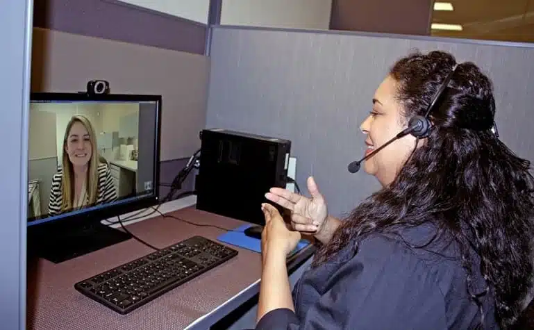 How technology can help provide effective care to the Deaf and Hard of Hearing Community