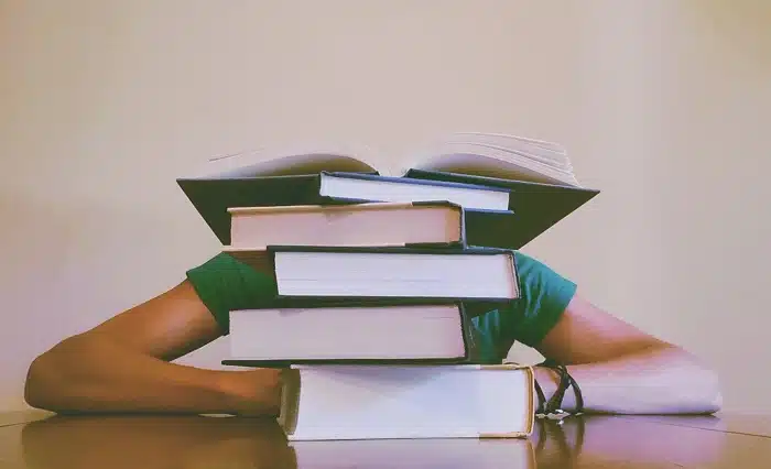 Language learning: Comparing native and non-native vocabularies